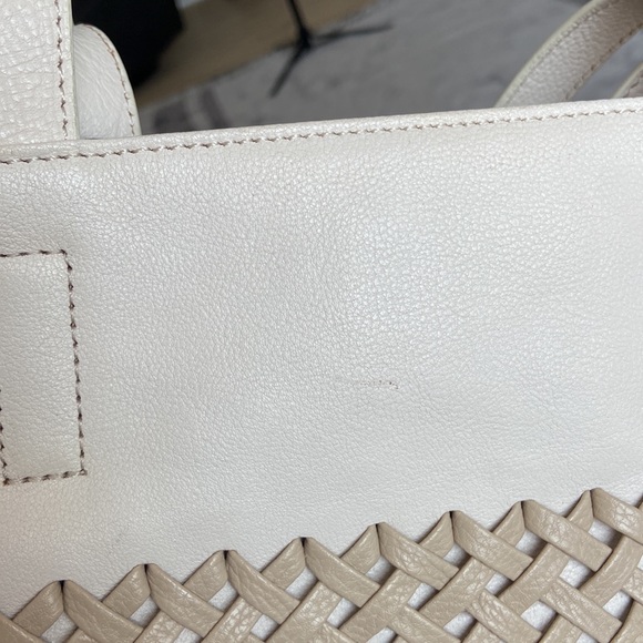 BNWT DKNY leather tote in ivory and beige with woven detail - Picture 10 of 11